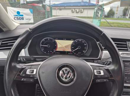 Volkswagen - Passat