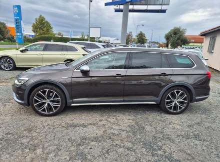 Volkswagen - Passat