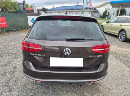 Volkswagen - Passat