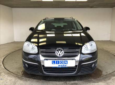Volkswagen - Golf