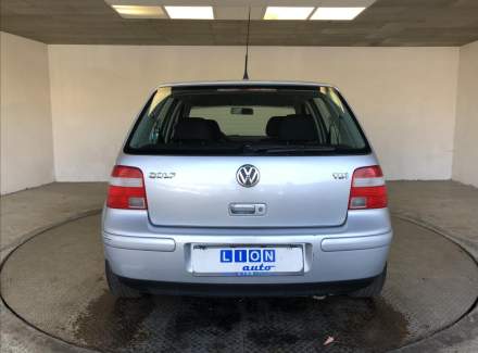 Volkswagen - Golf