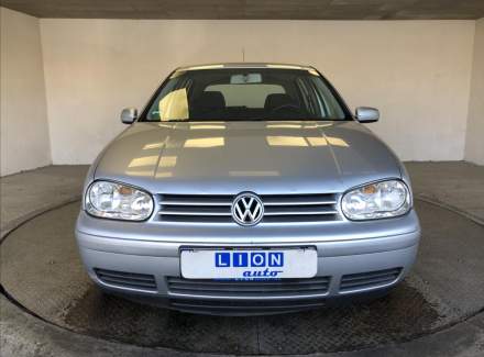 Volkswagen - Golf