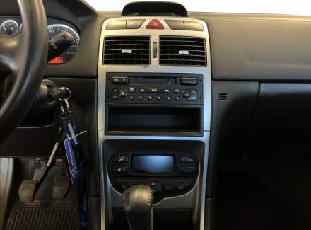 Peugeot - 307
