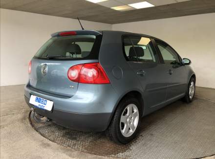 Volkswagen - Golf