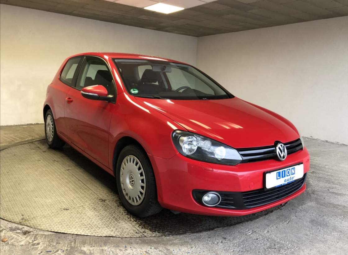 Volkswagen - Golf