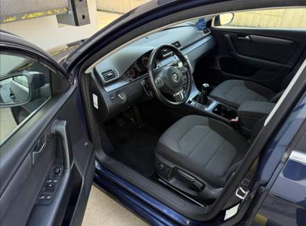 Volkswagen - Passat