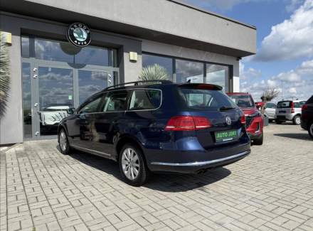 Volkswagen - Passat