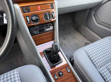 Mercedes-Benz - E-class