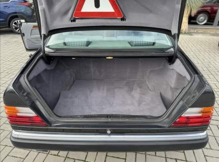 Mercedes-Benz - E-class