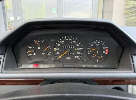 Mercedes-Benz - E-class