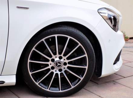 Mercedes-Benz - CLA