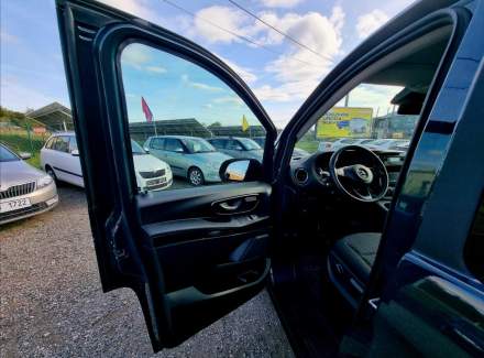 Mercedes-Benz - Vito