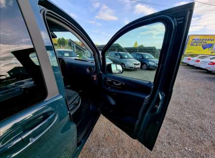 Mercedes-Benz - Vito