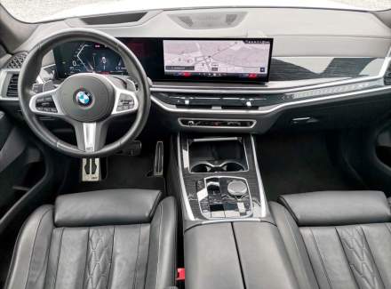 BMW - X7