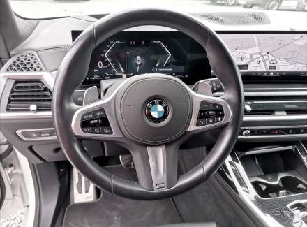 BMW - X7