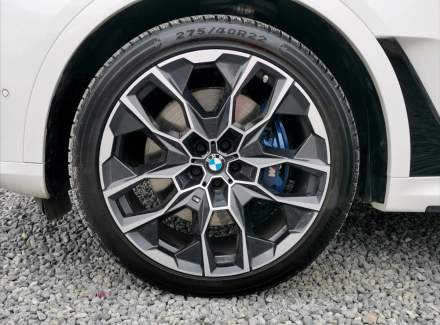 BMW - X7