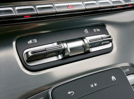 Mercedes-Benz - V-class