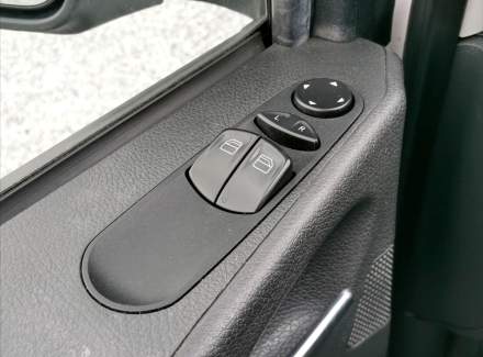 Mercedes-Benz - Vito