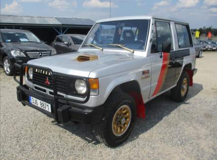Mitsubishi - Pajero