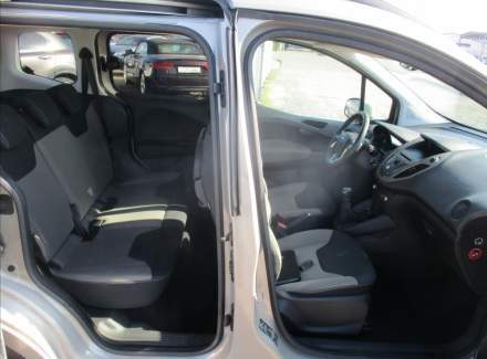 Ford - Tourneo Courier