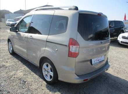 Ford - Tourneo Courier
