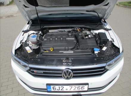 Volkswagen - Passat
