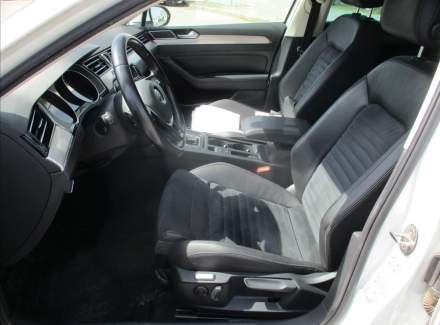Volkswagen - Passat