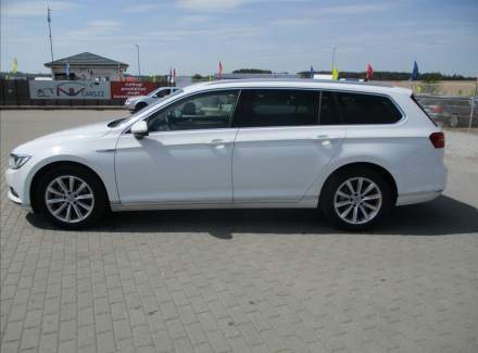 Volkswagen - Passat