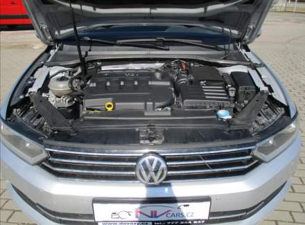 Volkswagen - Passat