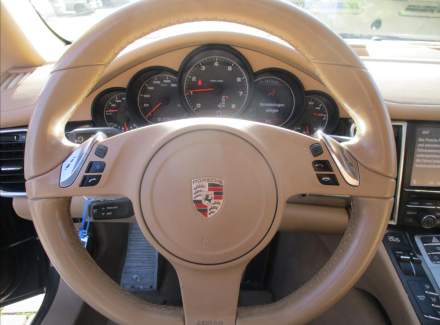 Porsche - Panamera