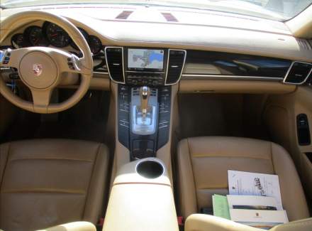 Porsche - Panamera