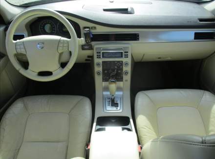 Volvo - V70