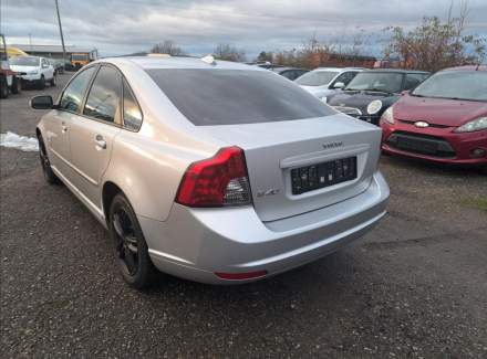 Volvo - S40