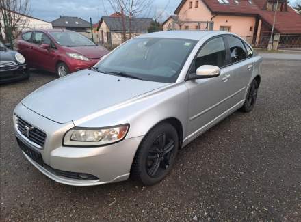 Volvo - S40