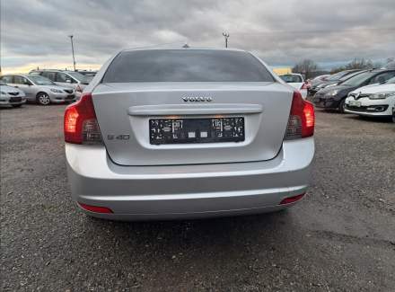 Volvo - S40