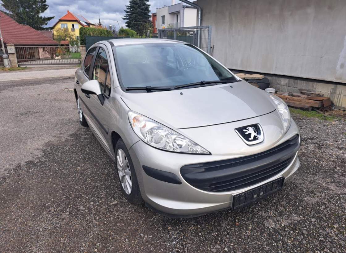 Peugeot - 207