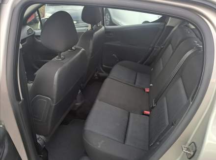 Peugeot - 207