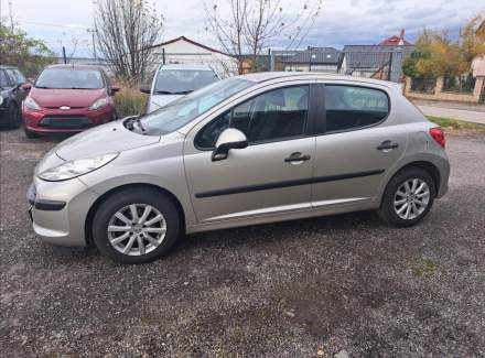 Peugeot - 207