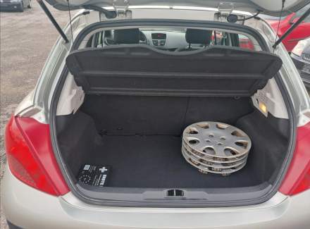Peugeot - 207