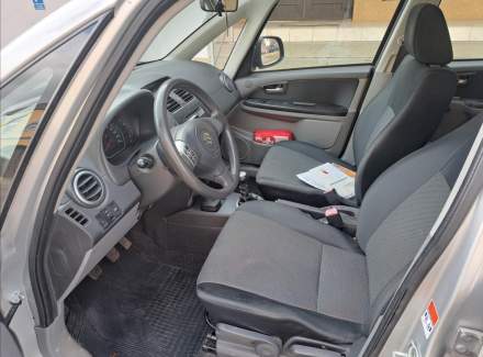 Suzuki - SX4