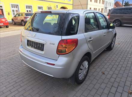 Suzuki - SX4