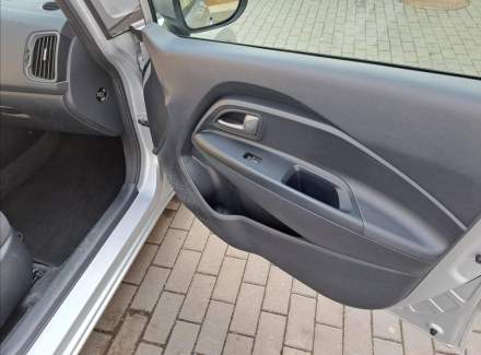Kia - Rio