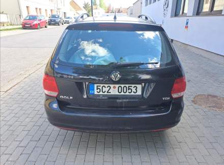 Volkswagen - Golf