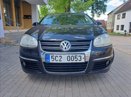 Volkswagen - Golf