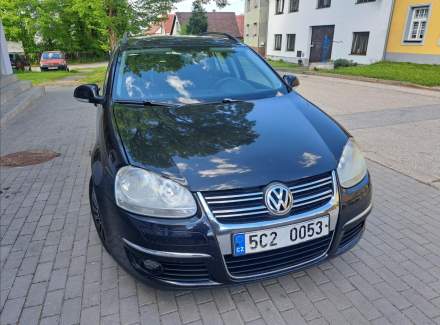 Volkswagen - Golf