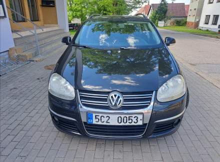 Volkswagen - Golf