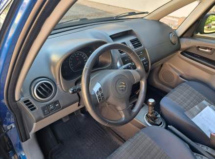Suzuki - SX4