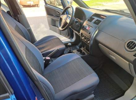 Suzuki - SX4
