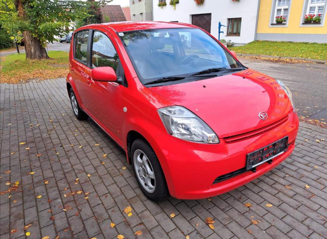 Daihatsu - Sirion