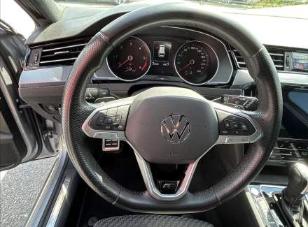 Volkswagen - Passat